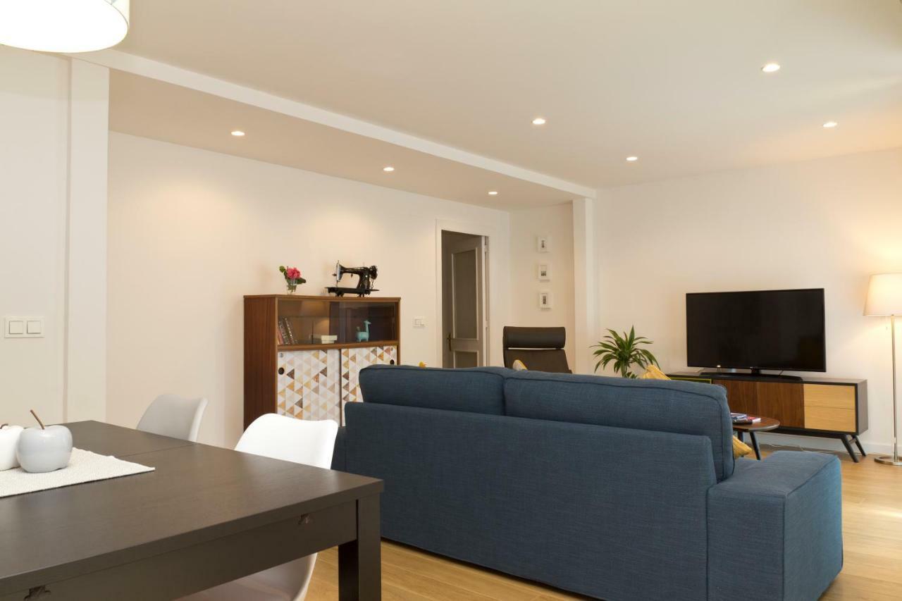 Modern Beach Valence